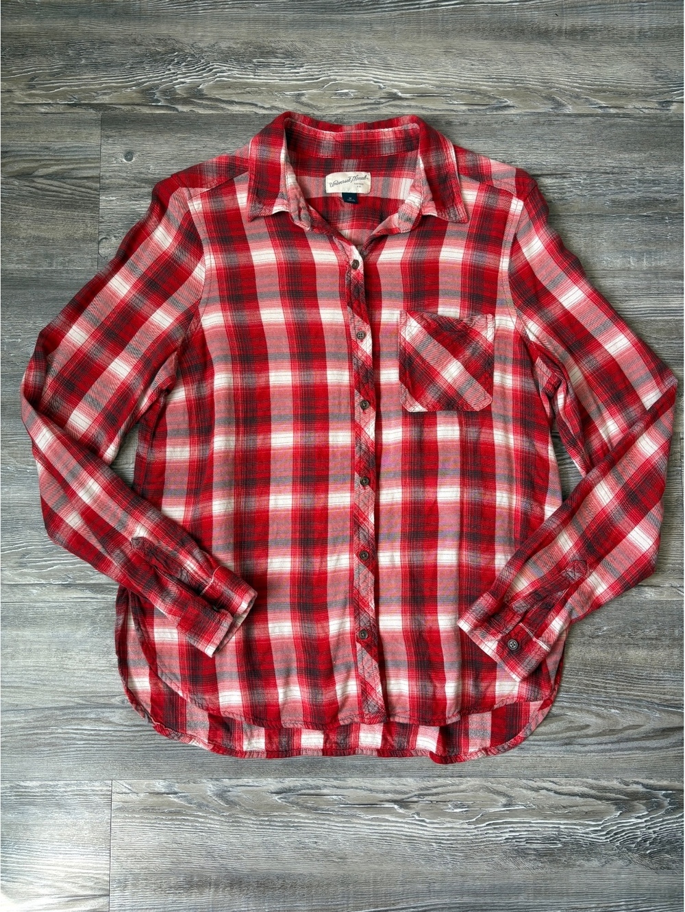 Universal Thread Goods Co. Red Plaid Button-Down Shirt – Women’s Medium